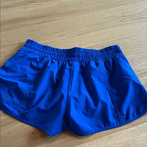 Lululemon women’s size 12 Athletic Shorts - Picture 4 of 4